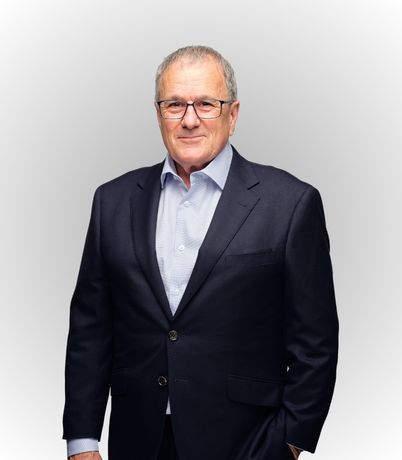Steven Campbell – Senior Commercial Finance Consultant